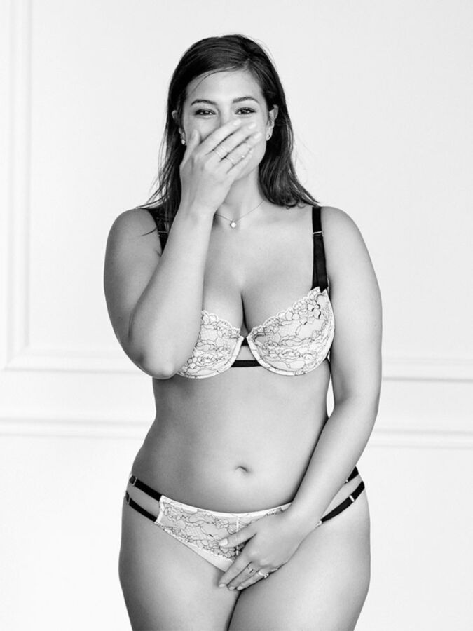 Modelos plus size em lingerie sexy (BW)