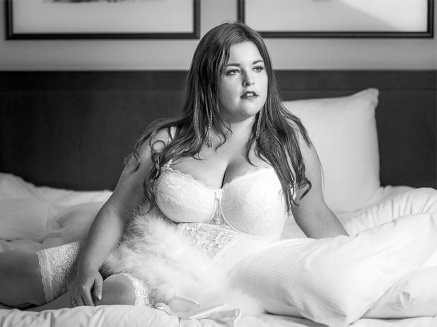 Modelos plus size em lingerie sexy (BW)