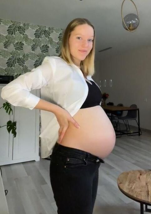 pretty Dutch preggo teen