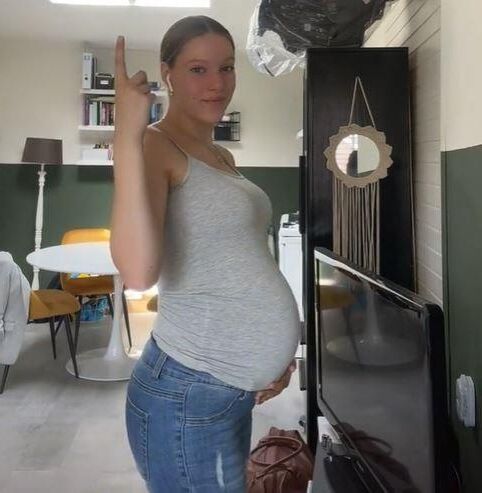 pretty Dutch preggo teen