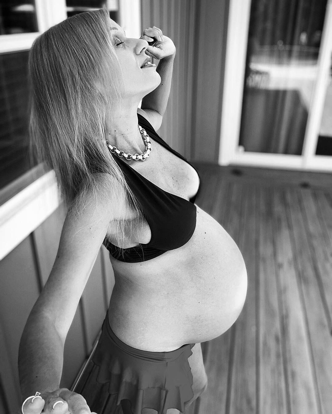 Pregnant Blonde Influencers 2