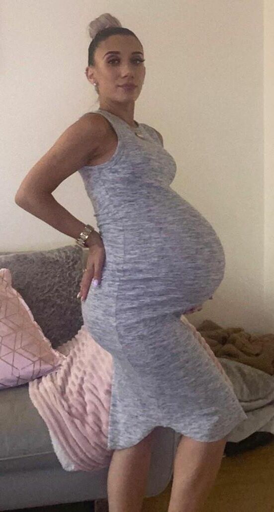 Pregnant Blonde Influencers 2