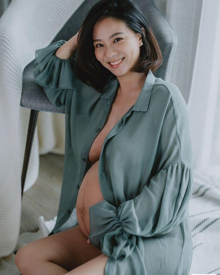 Pregnant Asian Women 4