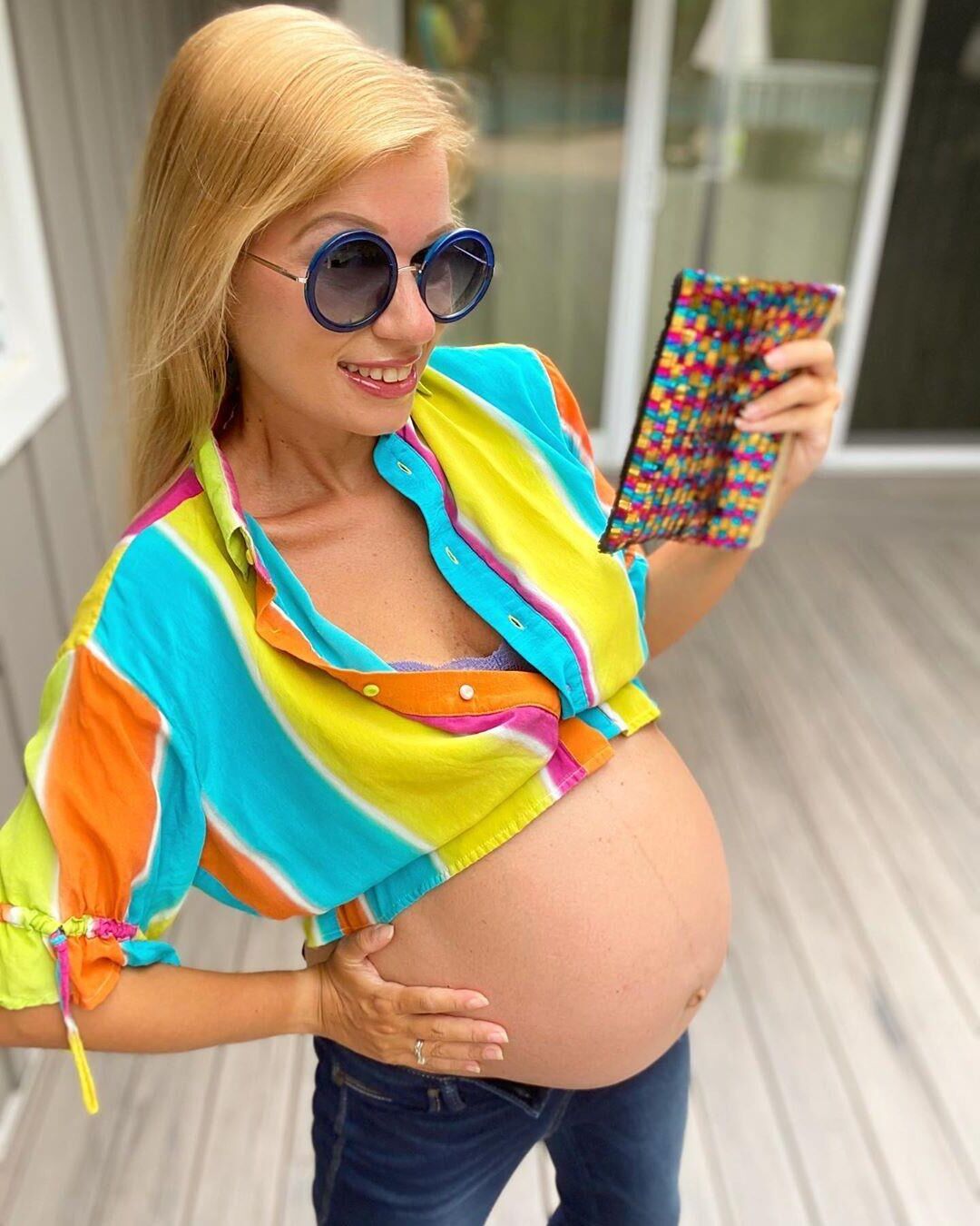 Pregnant Blonde Influencers 2