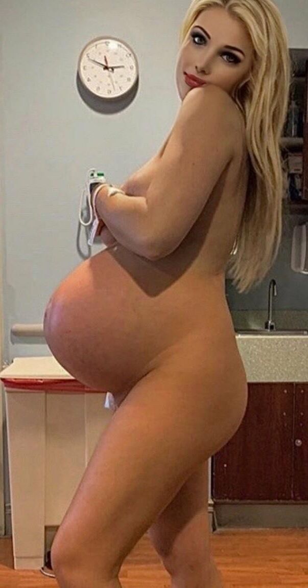 Pregnant Blonde Influencers 2