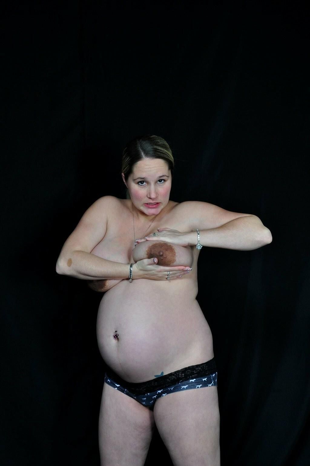 pregnant boudoir