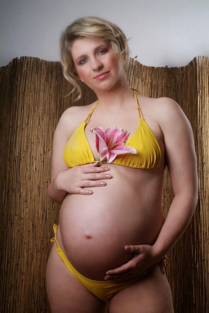 pregnant women 21