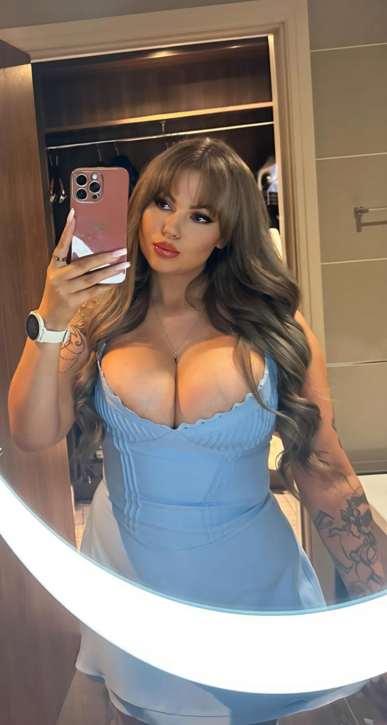 Epic Cleavage 2