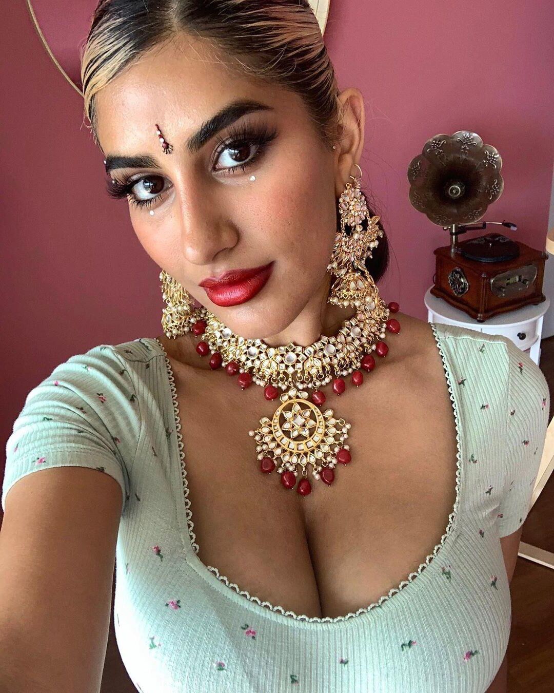 Epic Cleavage 2