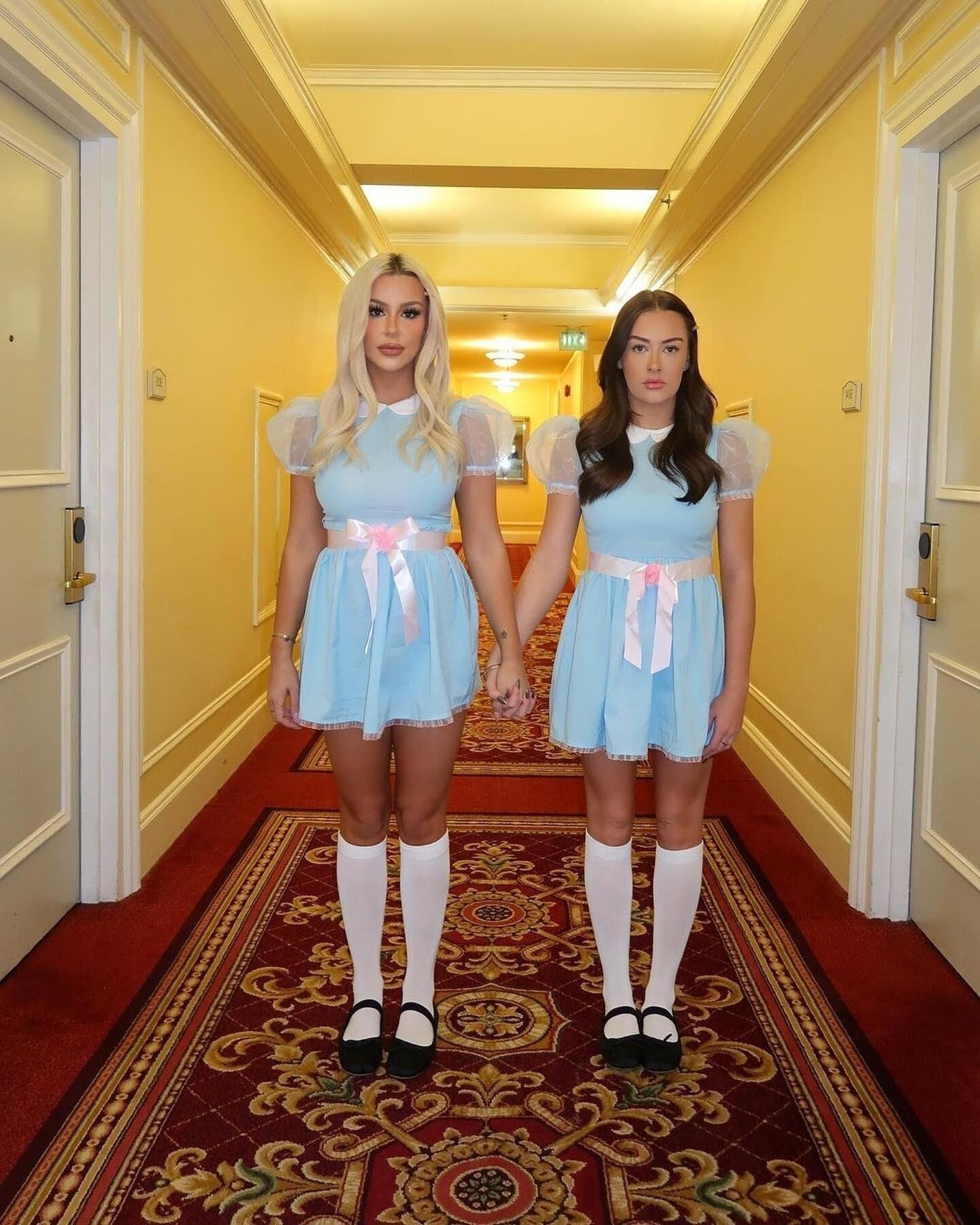 Costume Sluts, Shinning Twins. 