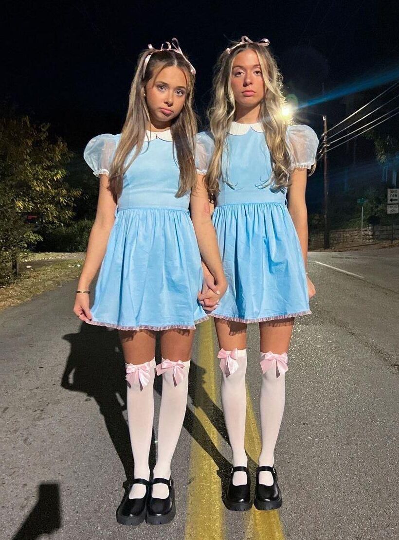 Costume Sluts, Shinning Twins. 