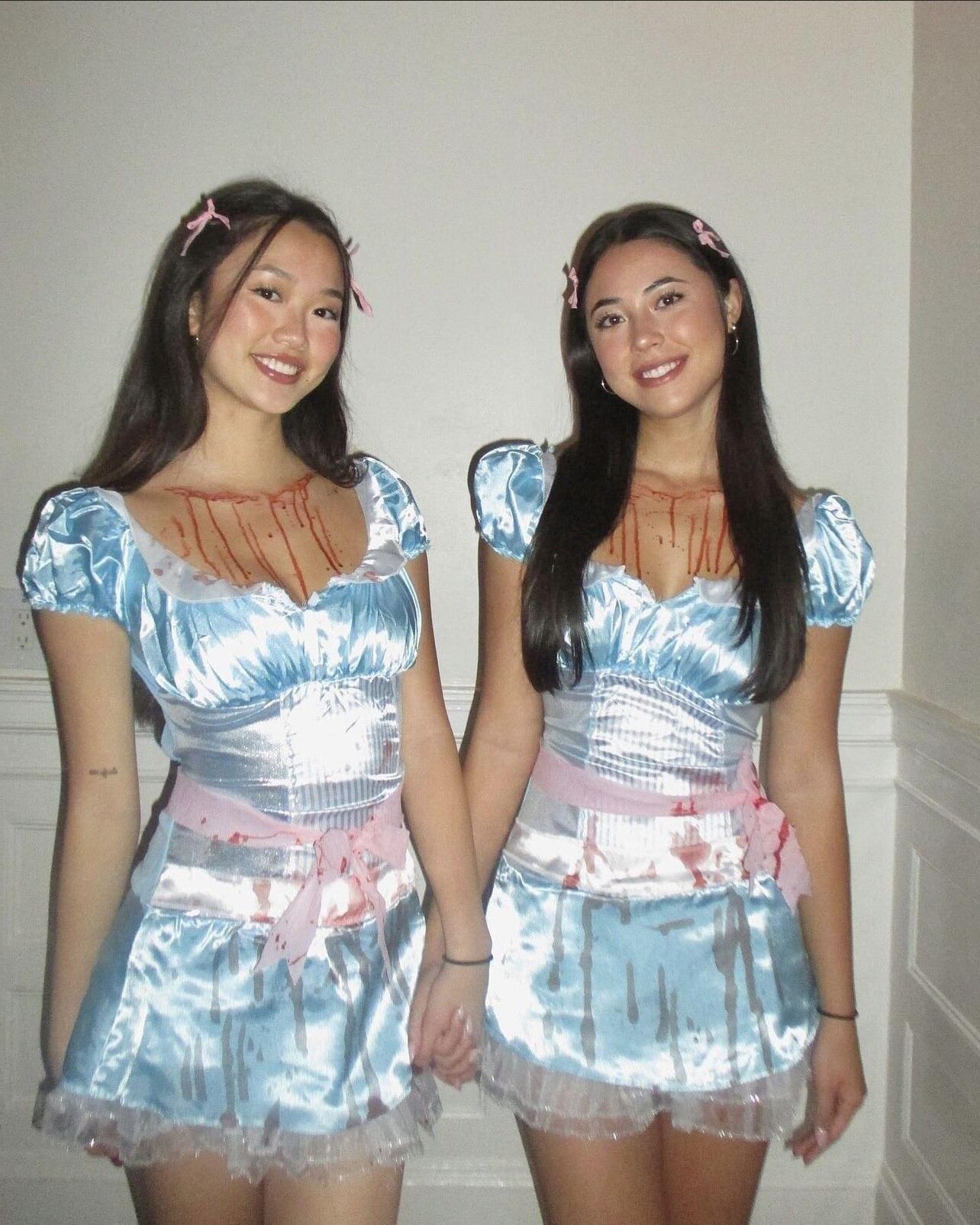 Costume Sluts, Shinning Twins. 