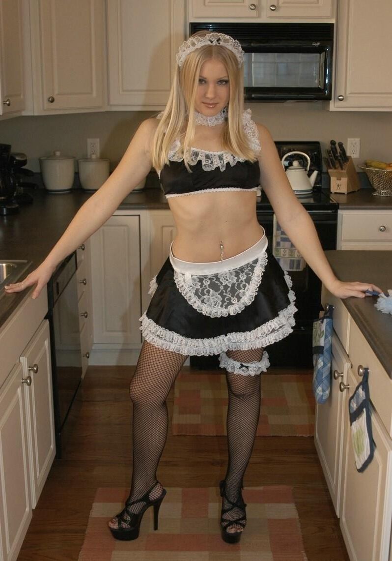 Costume Sluts, Maids 1.