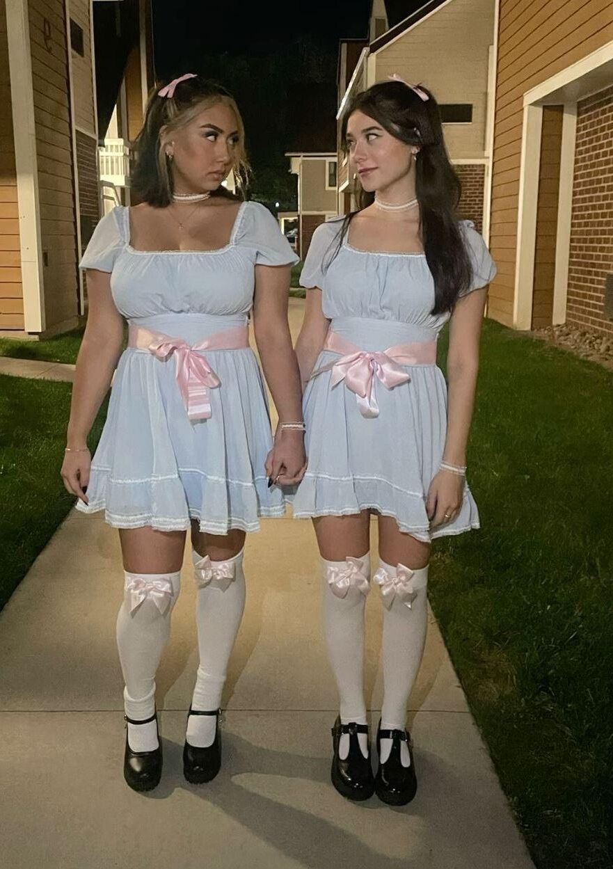 Costume Sluts, Shinning Twins. 