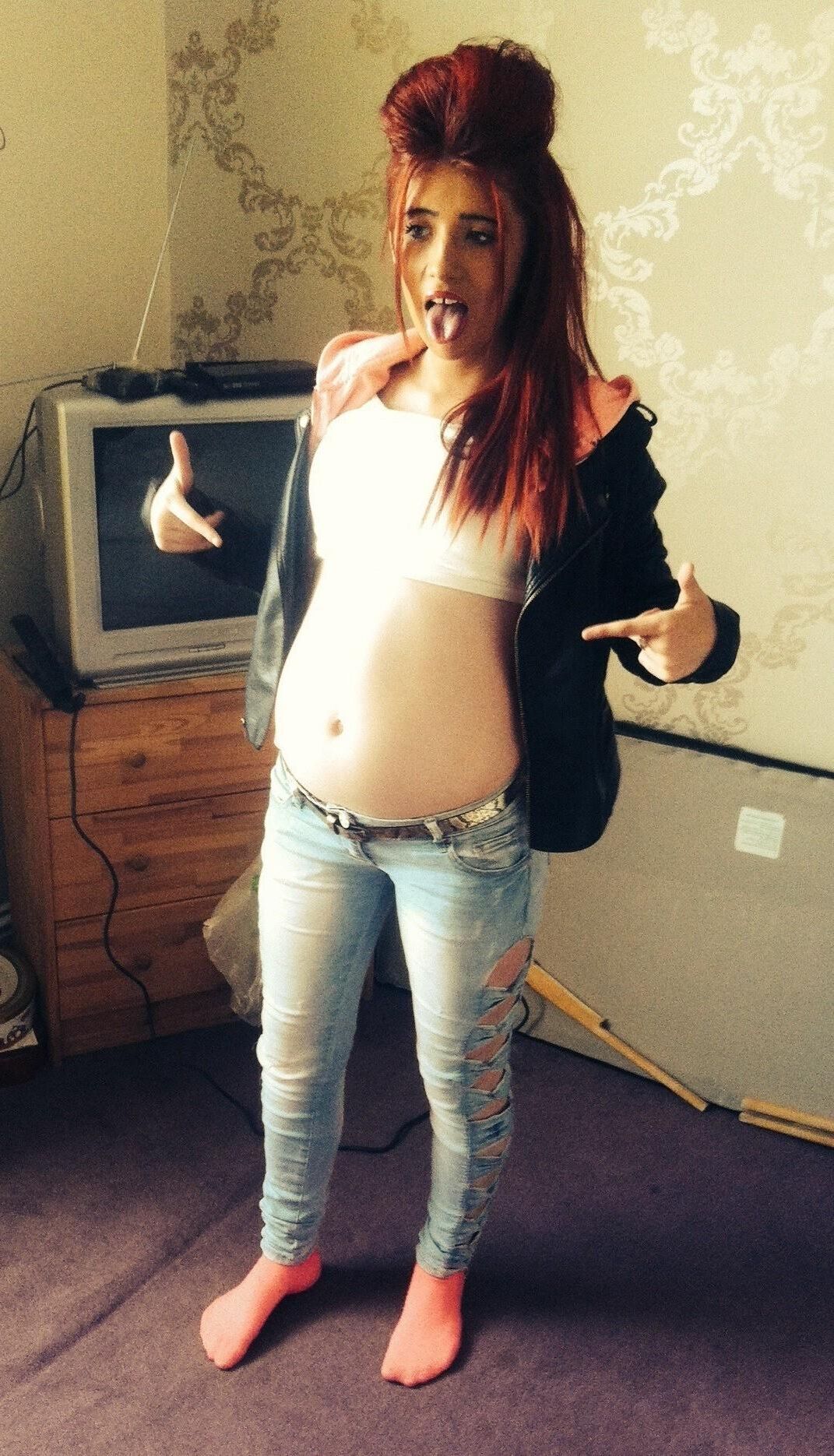 Trashy Females, Knocked Up 1.