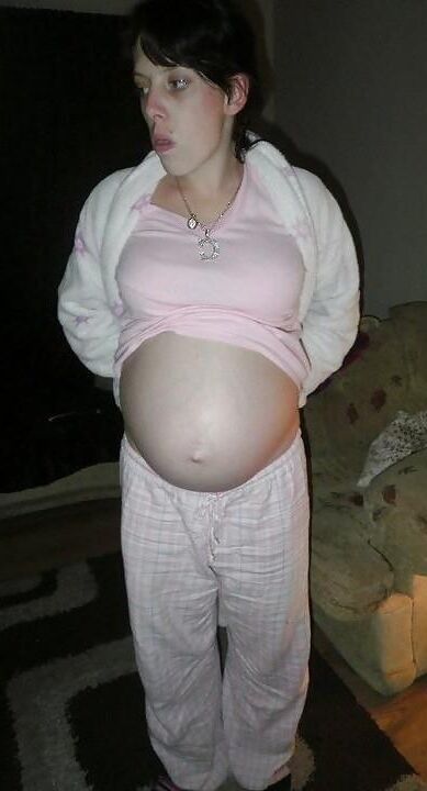 Trashy Females, Knocked Up 1.