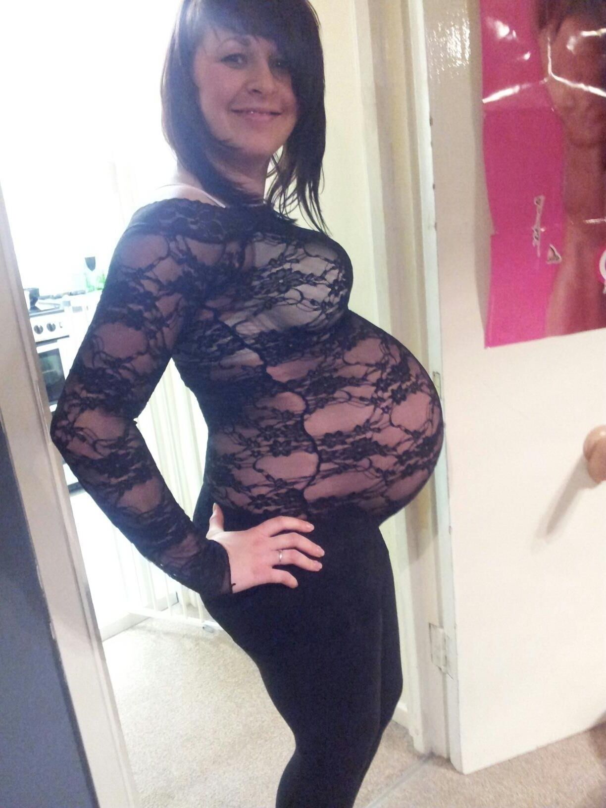 Trashy Females, Knocked Up 1.