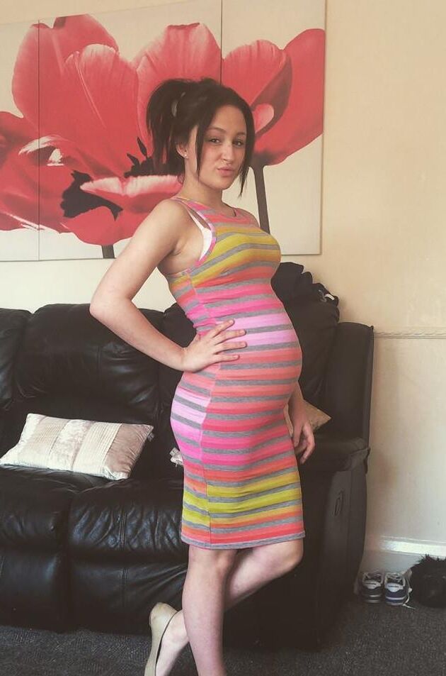 Trashy Females, Knocked Up 1.