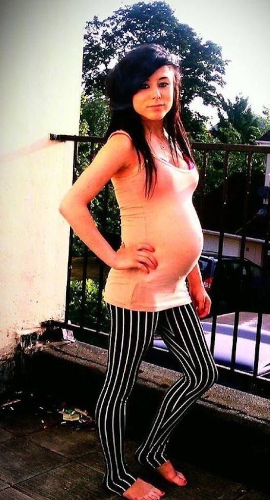 Trashy Females, Knocked Up 1.