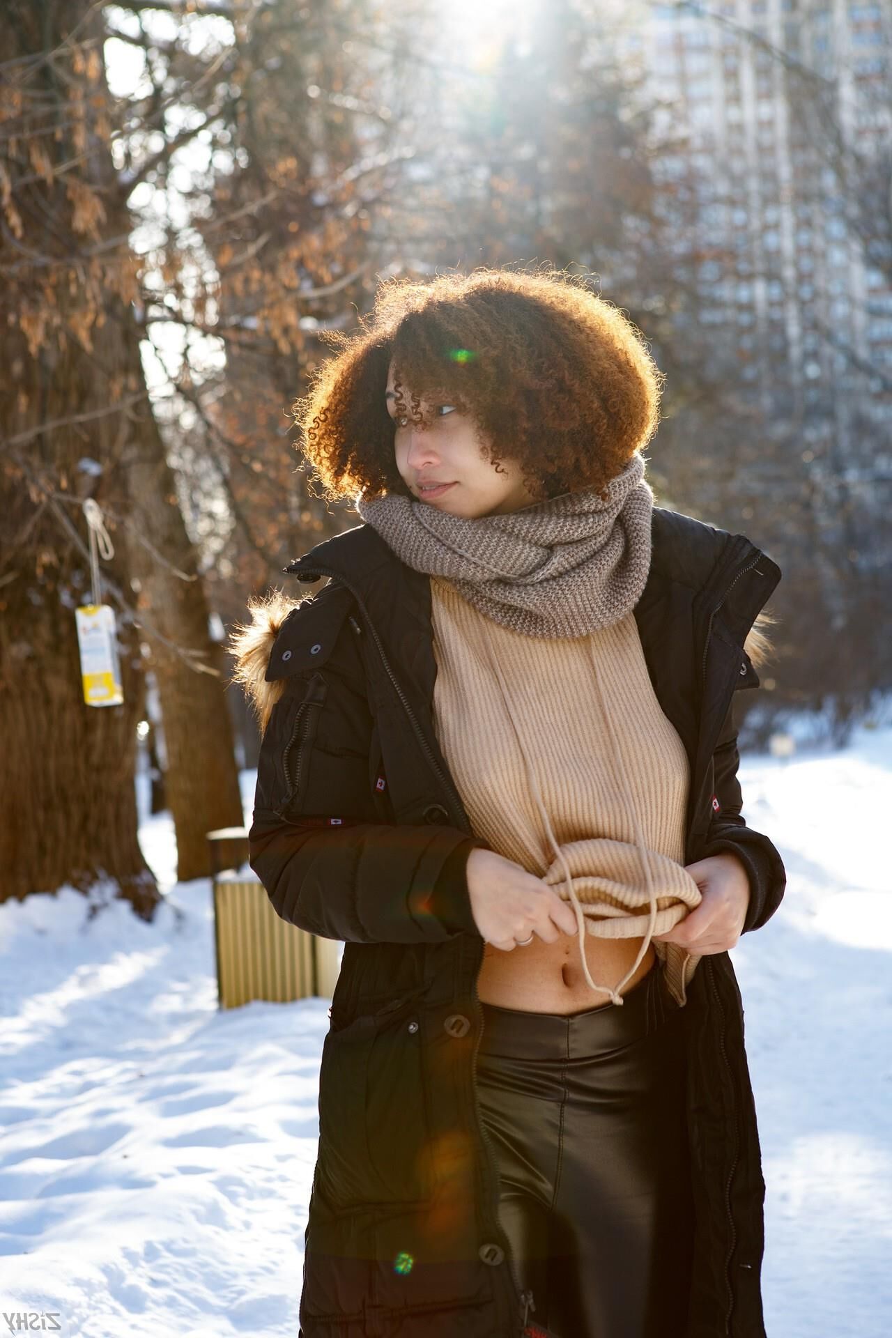 Solana Bardell sur la première neige