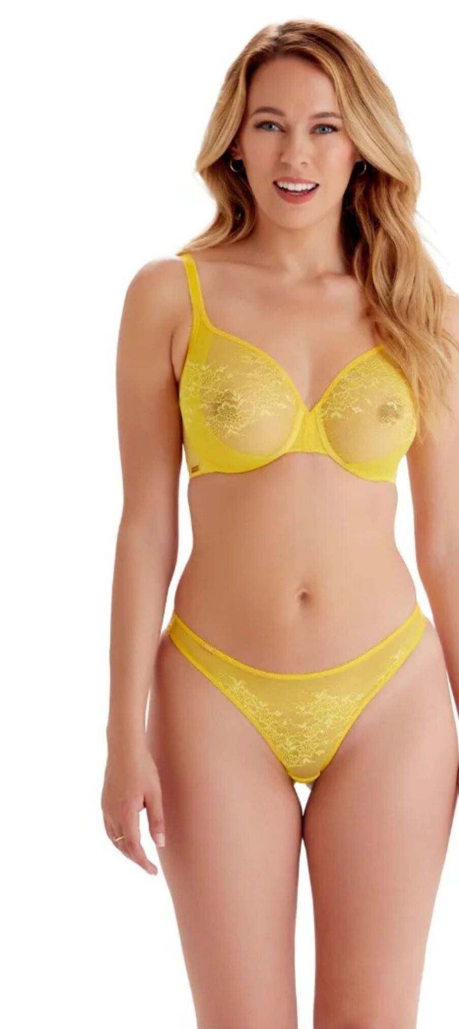 Mélange lingerie et bikini