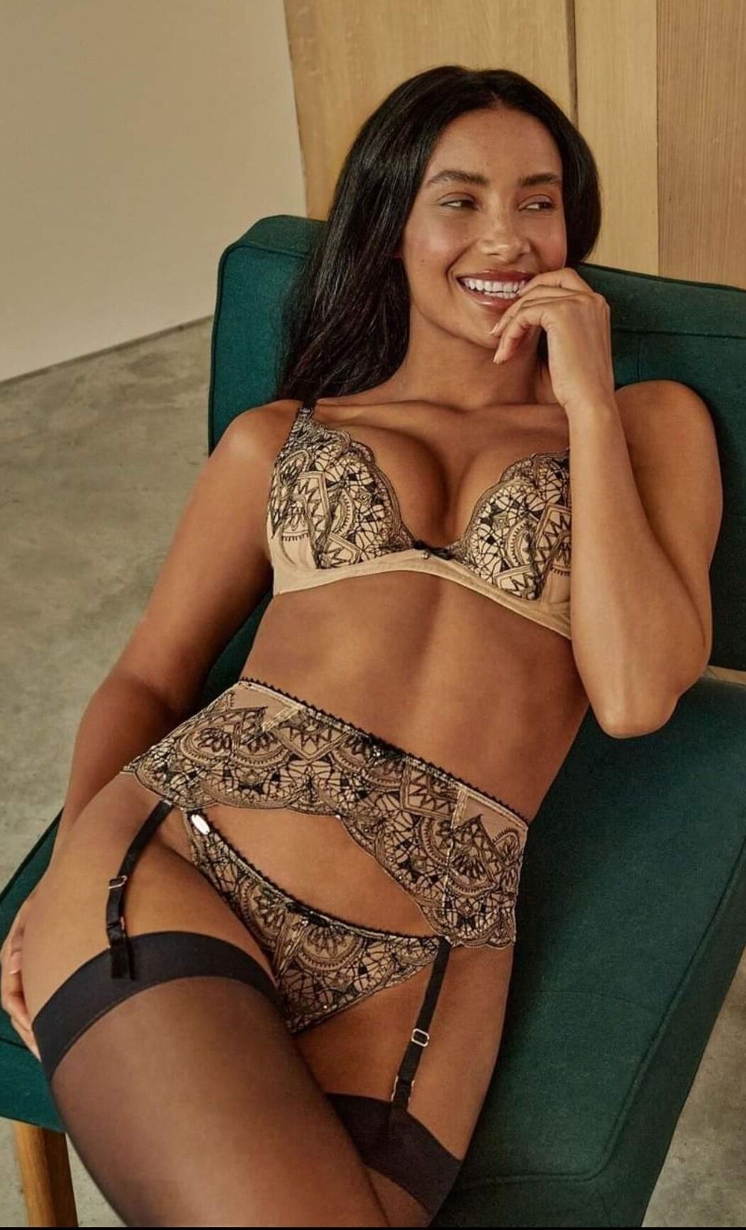 Mélange lingerie et bikini