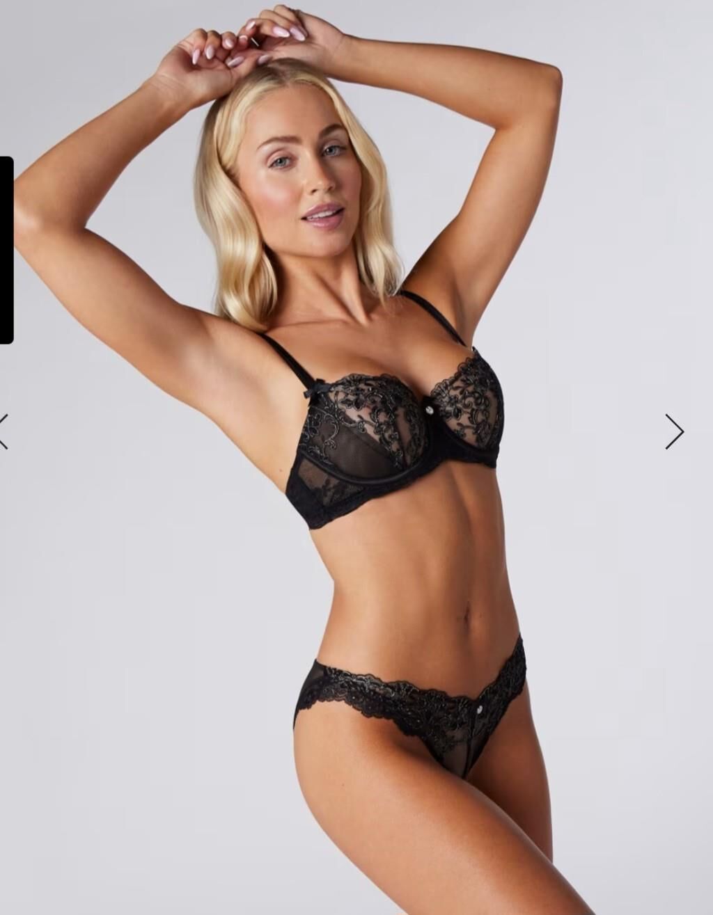 Ich liebe dieses blonde Dessous-Model