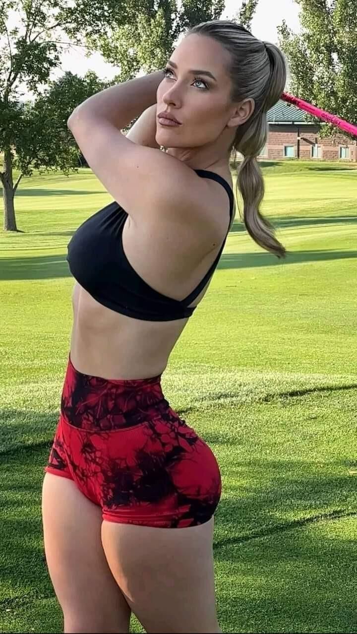 Paige Spiranac! Golfeuse blonde chaude!