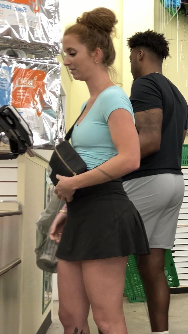 PAWG in a skirt