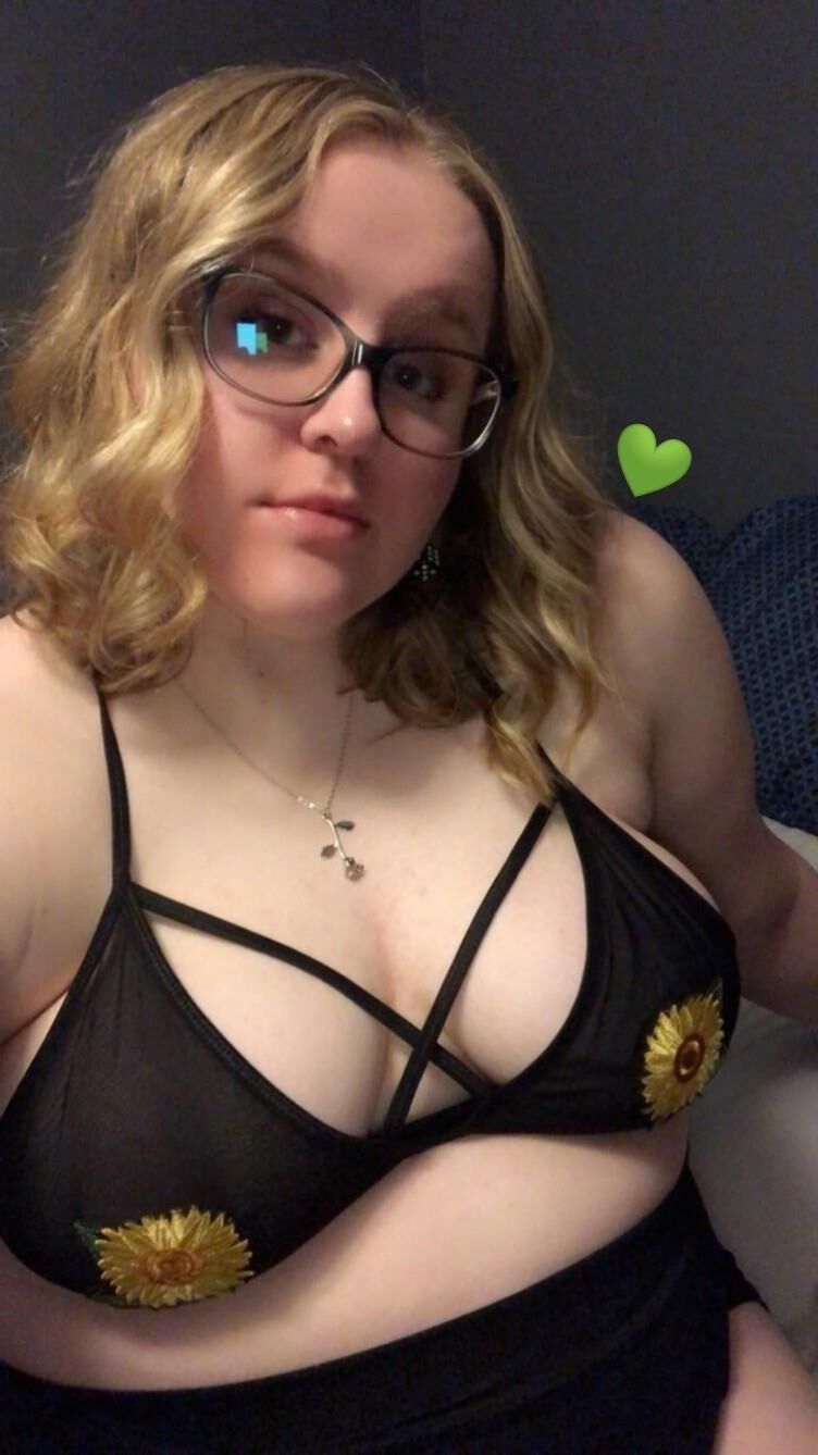 Chubby/B.B.W, Lunettes, Lingerie, Vêtements de nuit.