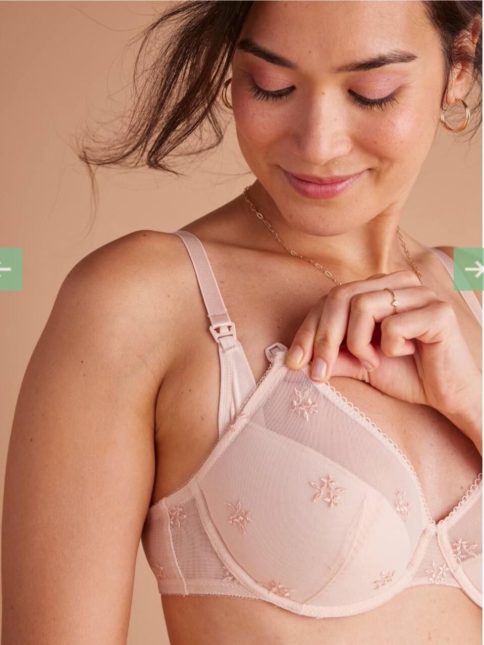 Mistura de lingerie e biquíni