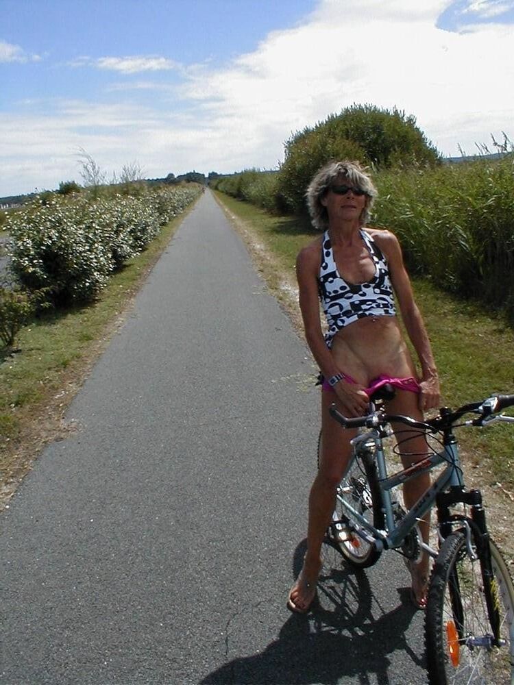 Filles de vélo et de sport