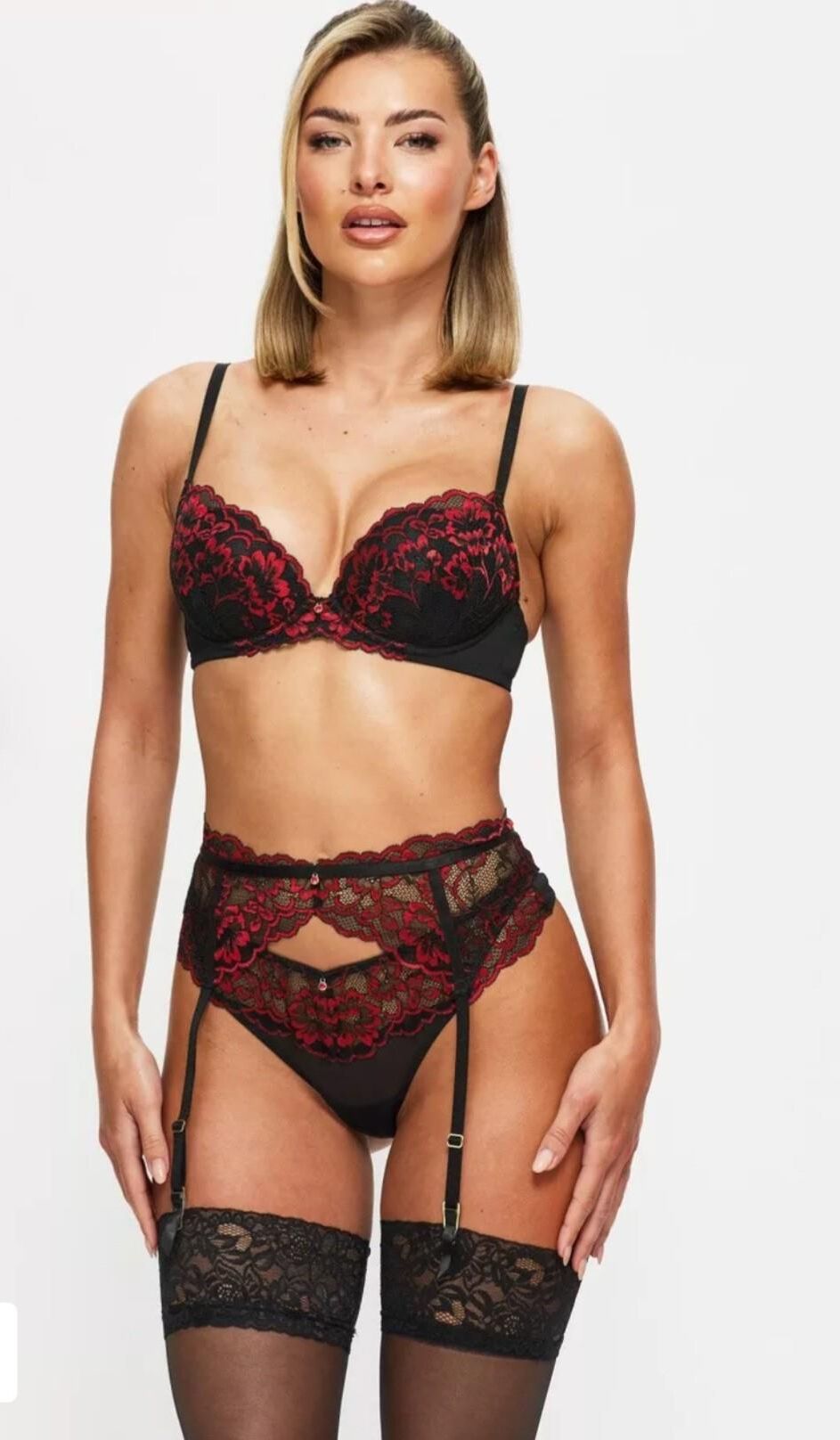 Mélange lingerie et bikini