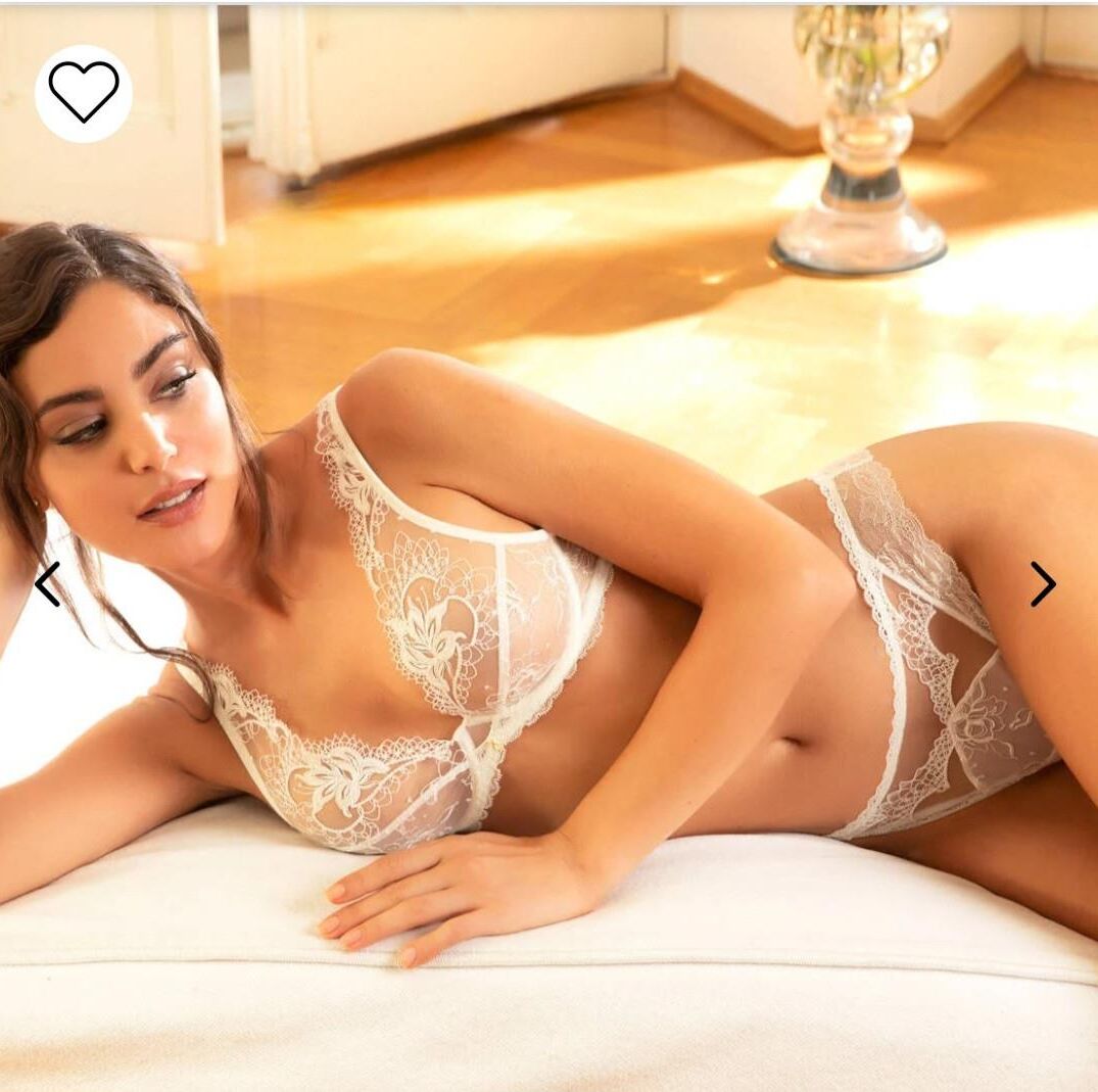 Mélange lingerie et bikini