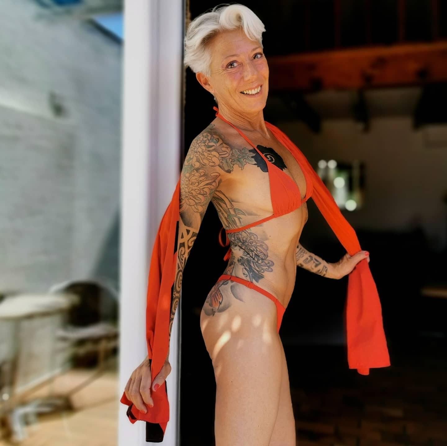 Super Sexy Skinny French Gilf