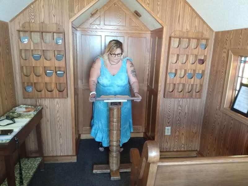 BBW brat PoppyJay NAKED in a CHAPEL 