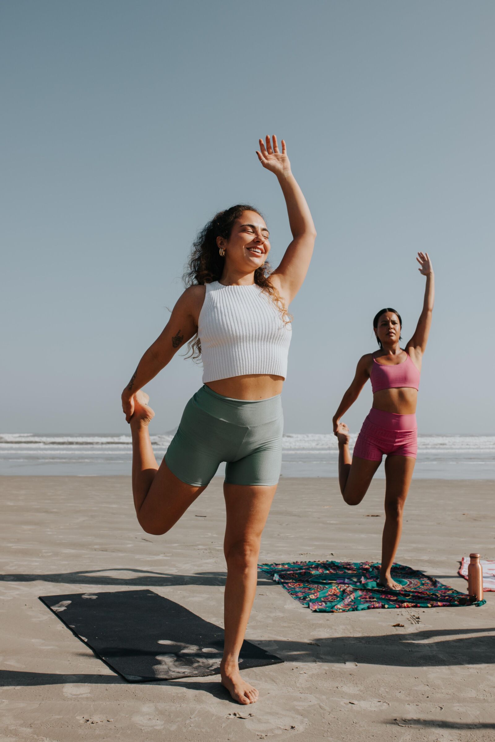 ...,,,....STRANDYOGA.....HEISSE YOGA-SURFBILDER