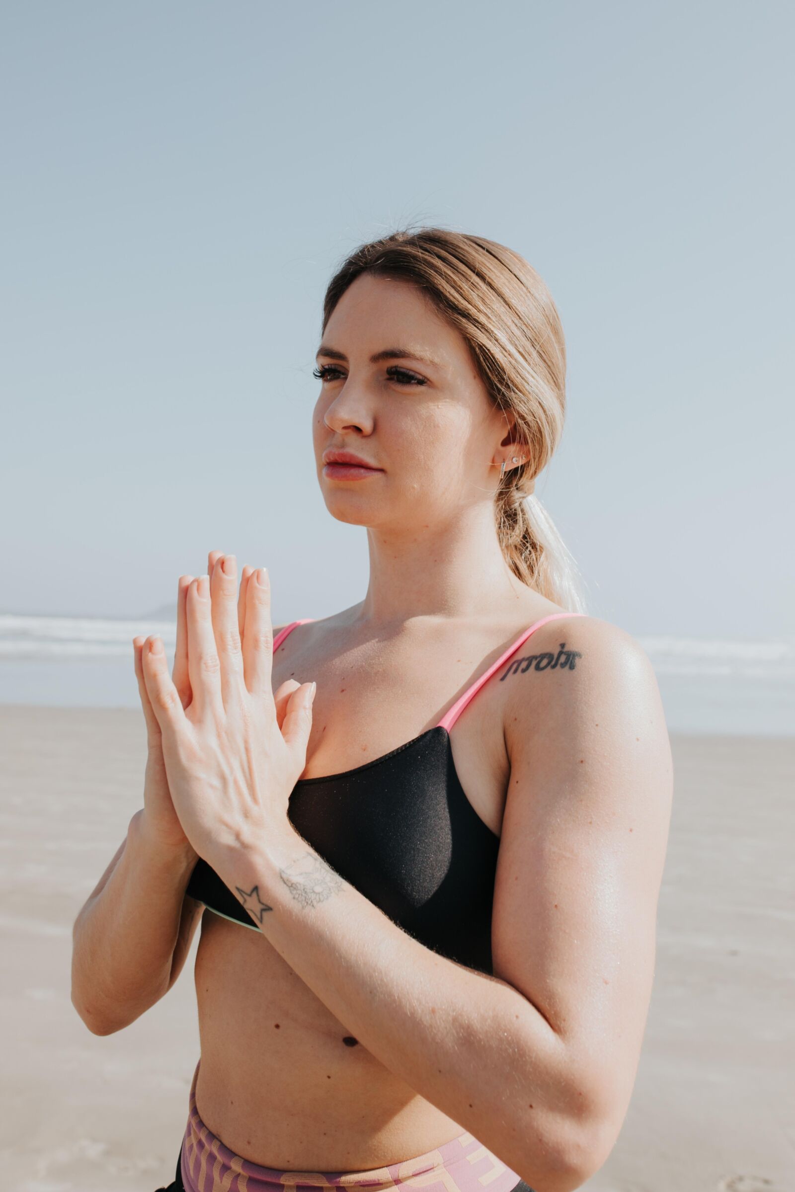 ...,,,....STRANDYOGA.....HEISSE YOGA-SURFBILDER