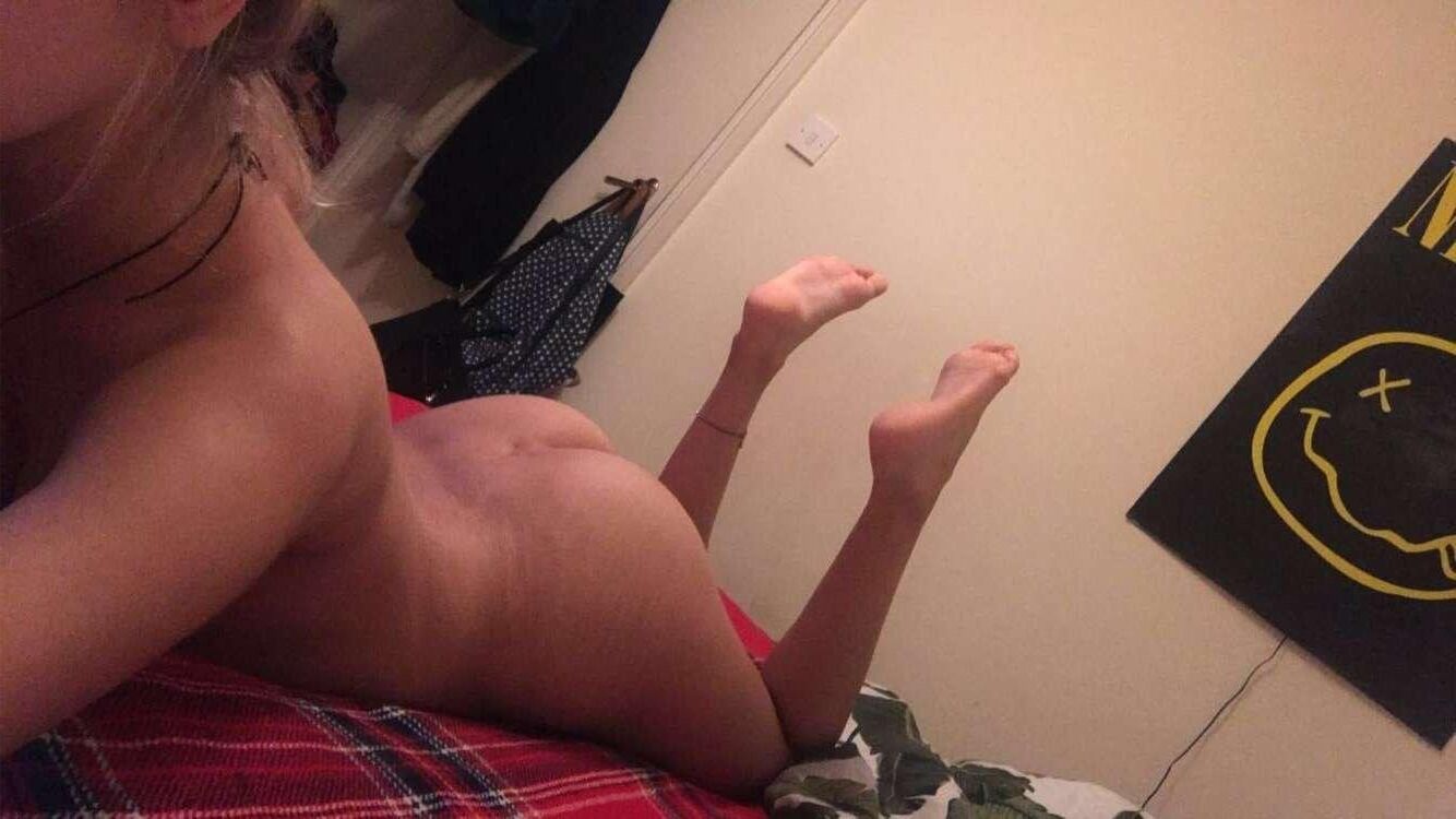 hot girlfriend showing off