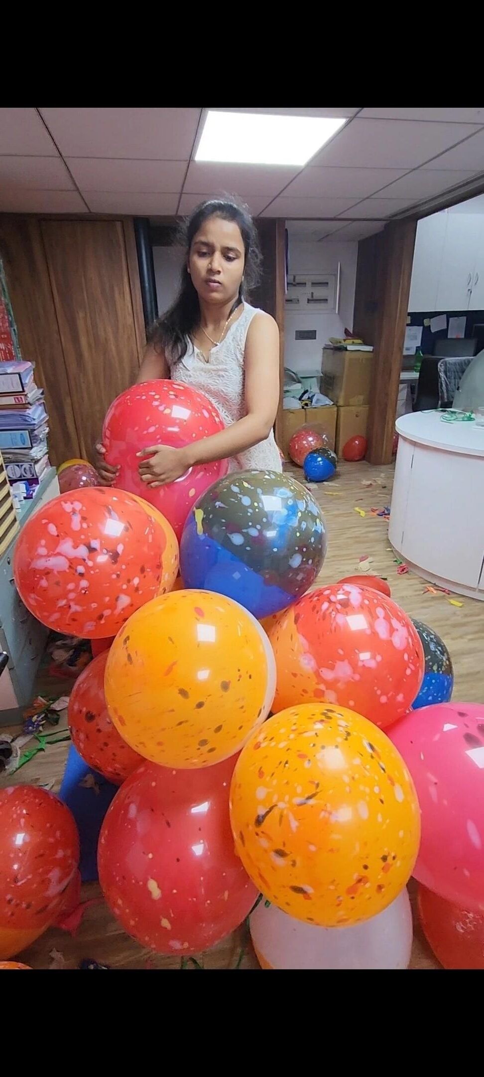 Chicas y globos