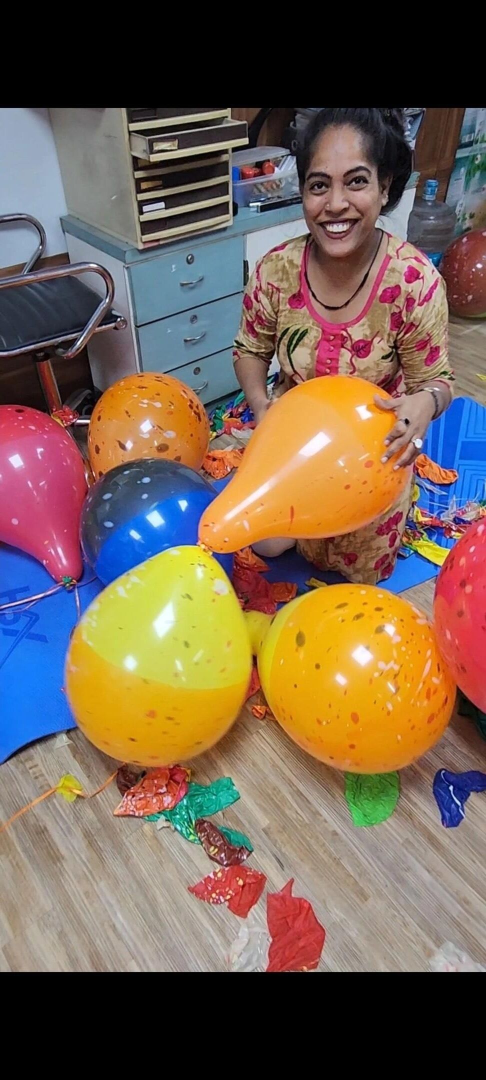 Chicas y globos