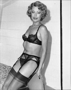 Vintage Damen in Dessous