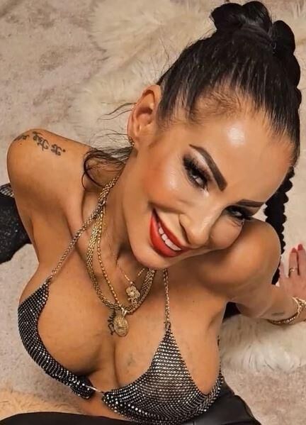 Hot Milf Pornstar Valentina Sierra Fotos