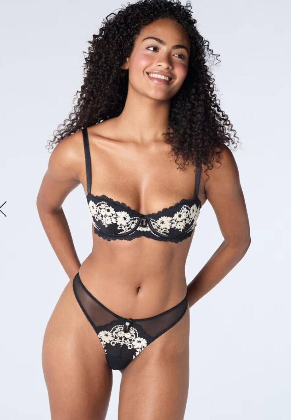 Dessous- und Bikini -Mix