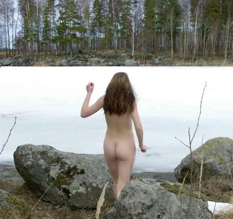 Nature Amateur Nudists Winter Time Girls