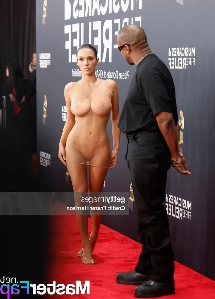  Bianca Censori at the Grammy Awards