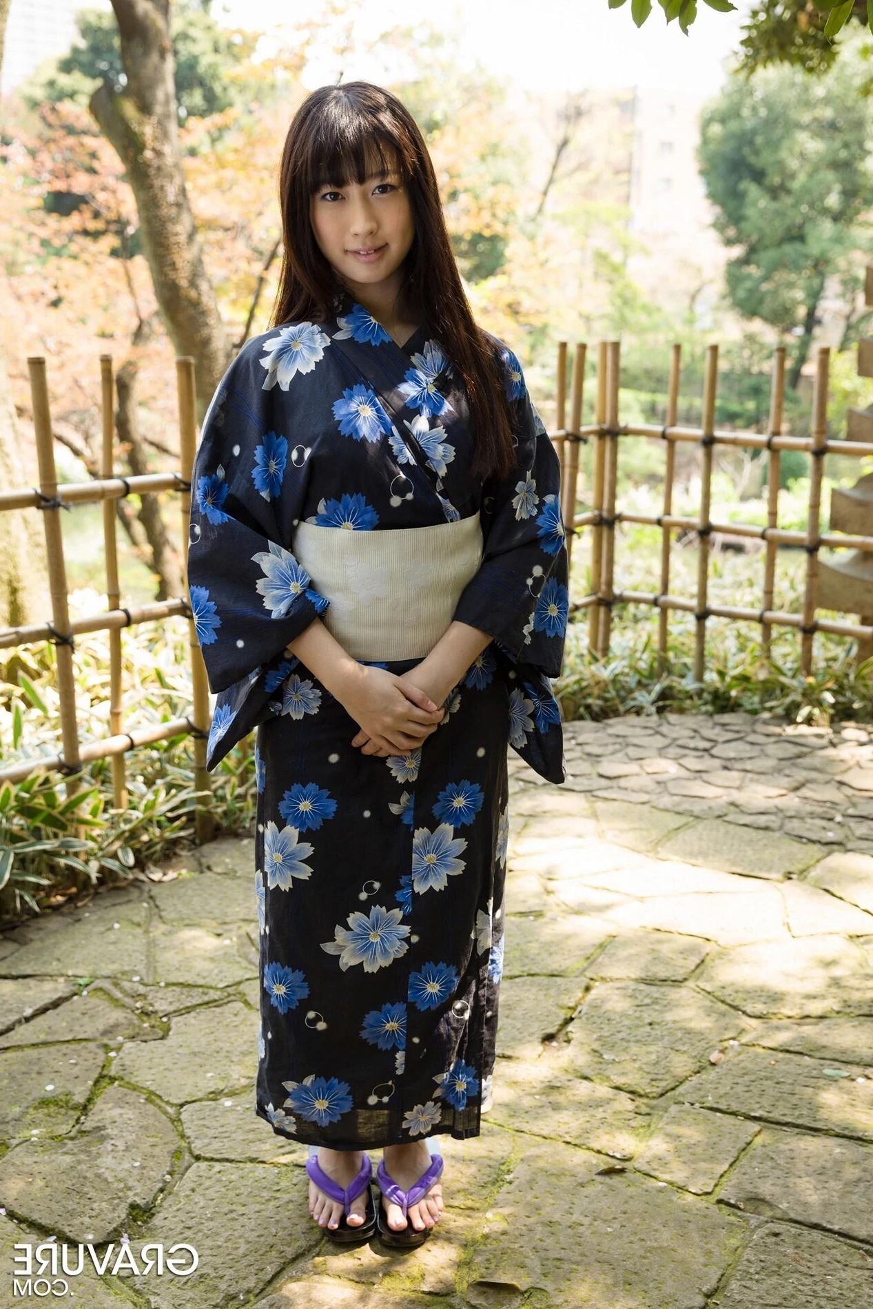 Tomomi Motozawa Gravete Edo Girl