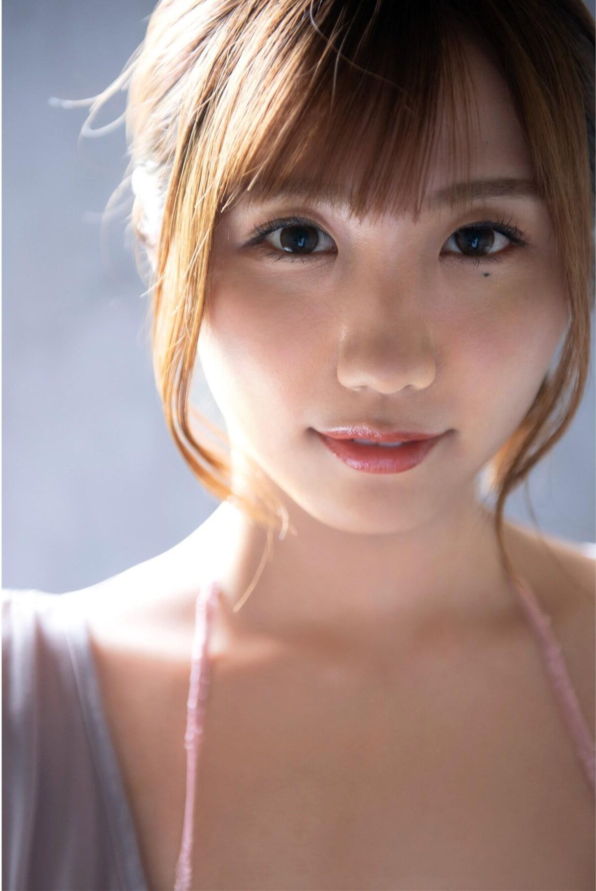 Airi Hazuki Gravure Photobook Gliter P