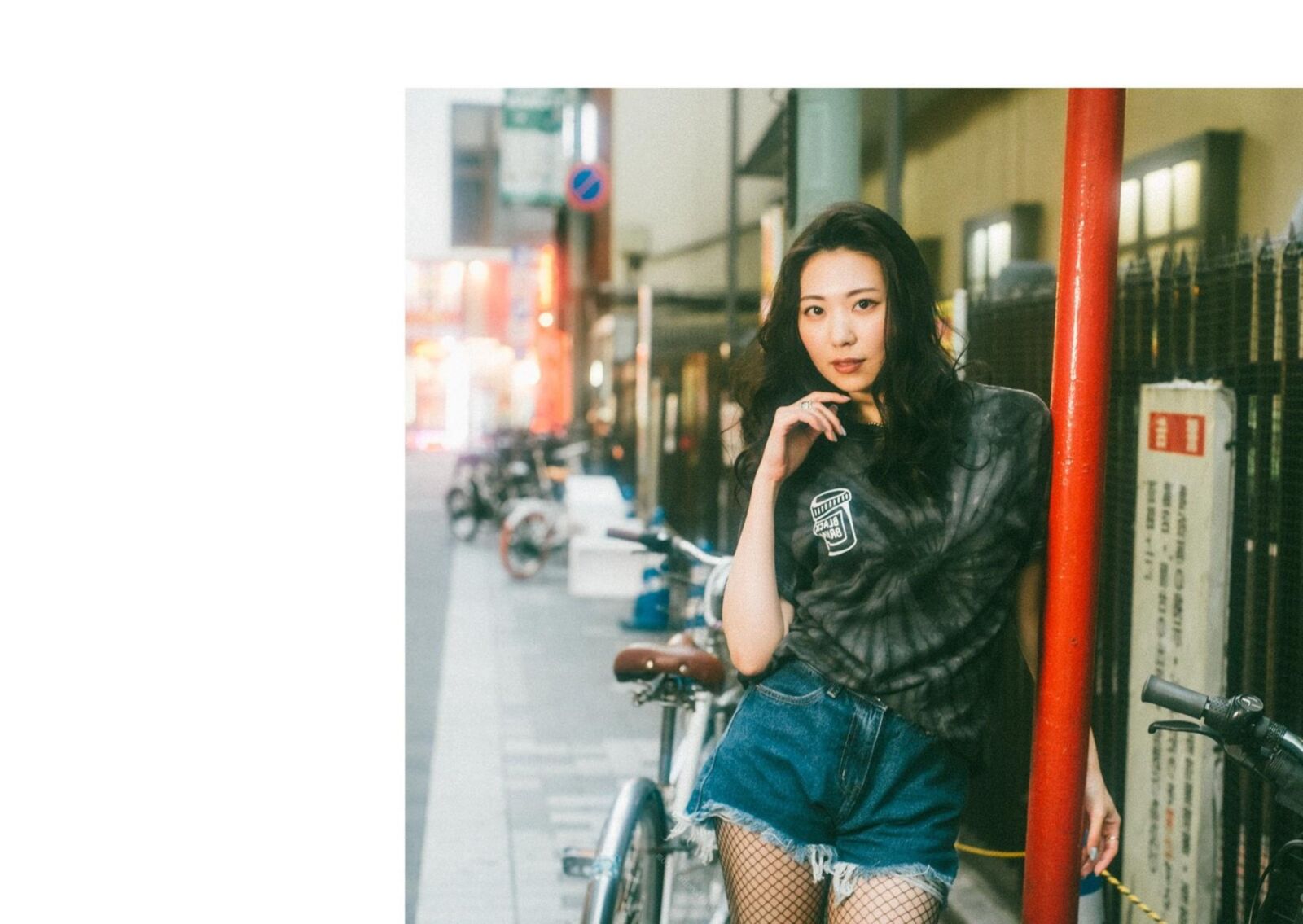 Aika Yamagishi Newlook Girl se encuentra con la calle