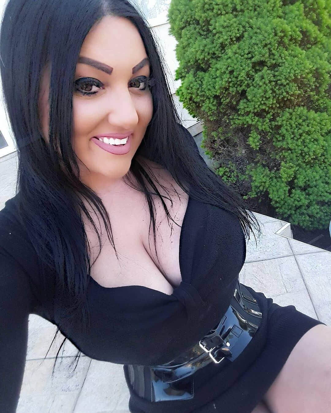 Perra serbia valeria maquillaje bimbo